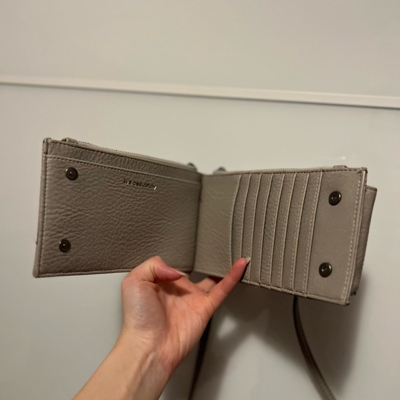 MATT & NAT TIPEI VEGAN CROSSBODY BAG - Picture 3 of 10